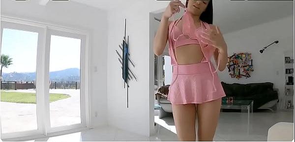  Teasing Emily Willis Gets Big Dick Hard Trying On Outfits!!